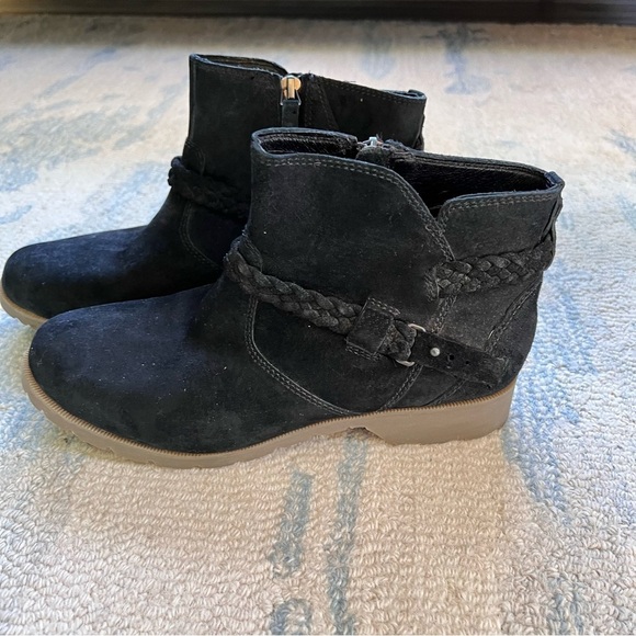 Teva Women's Delavina Suede Ankle Boot, Black, SIZE 9 - Picture 2 of 12